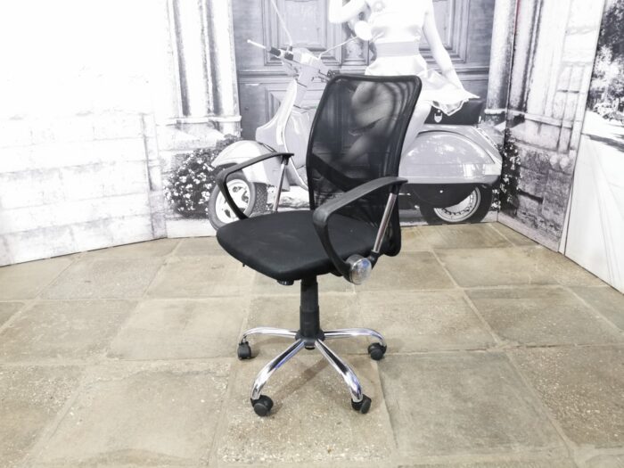 Кресло компьютерное б/у RIVA CHAIR 805 12204-ЧРН (черный) сетка/ткань