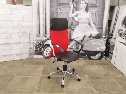 Кресло компьютерное б/у RIVA CHAIR 8074 12645-КСЧ (красный) сетка/ткань/кожзам
