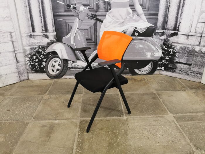 Стул для посетителей складной б/у RIVA CHAIR М2001 12086-ОРЖ (оранжевый) сетка