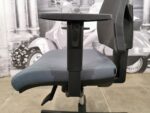 Кресло компьютерное б/у SITLAND 12129-ТСР (серый темный) сетка