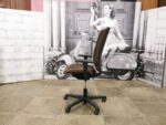 Кресло компьютерное б/у  KONIG NEURATH 12169-КРЧ (коричневый) ткань